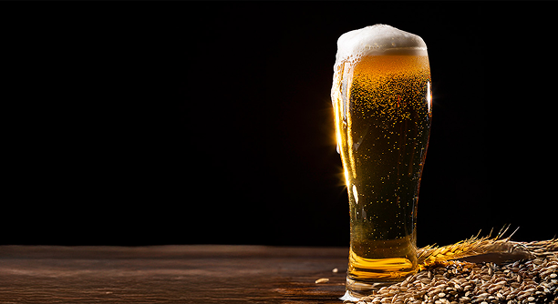 Foto de um belo copo de Cerveja Artesanal